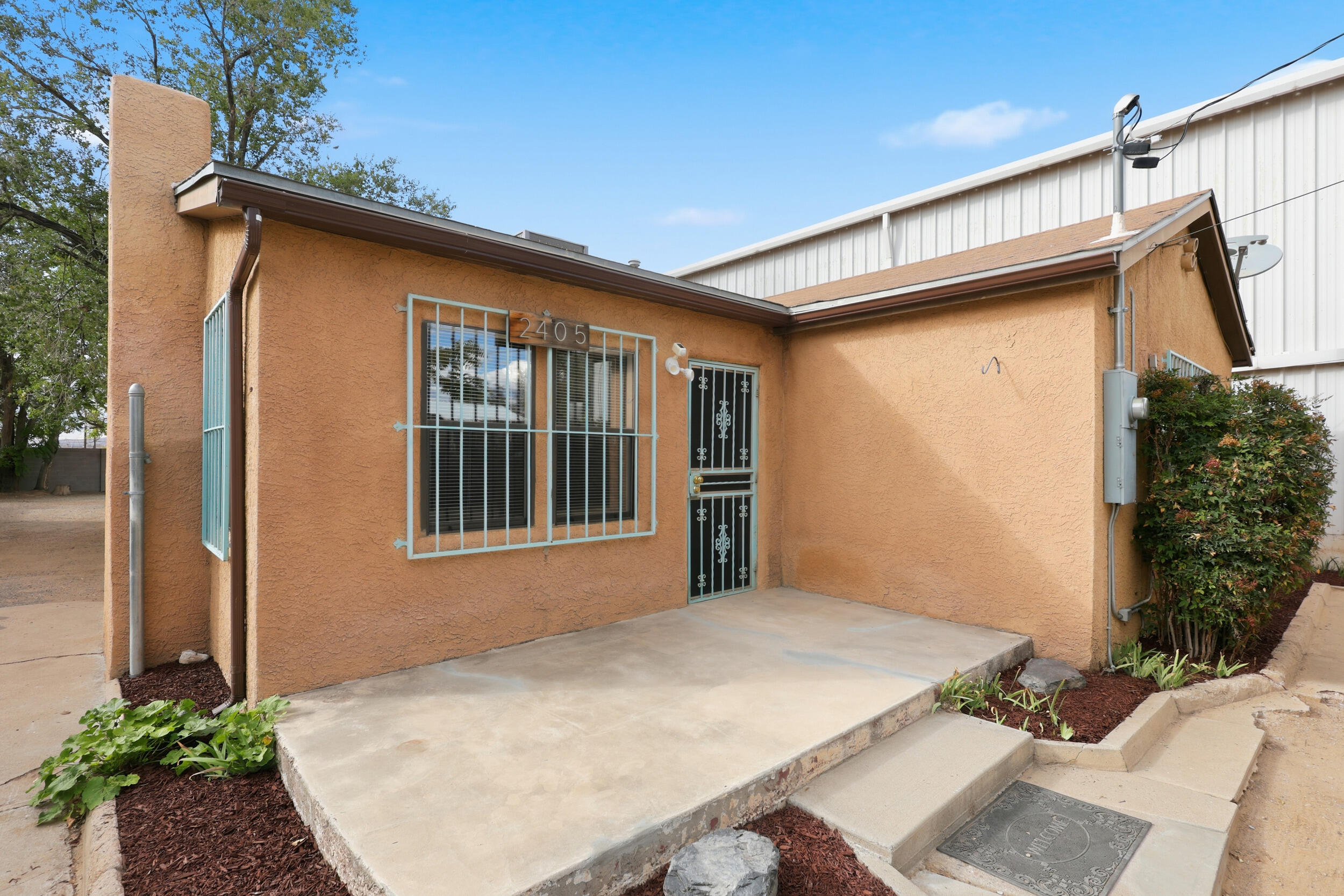 2405 Commercial Street NE