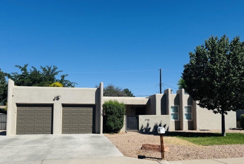 Photo of 3705 Erbbe Street NE, Albuquerque, NM 87111 (MLS # 1107041)