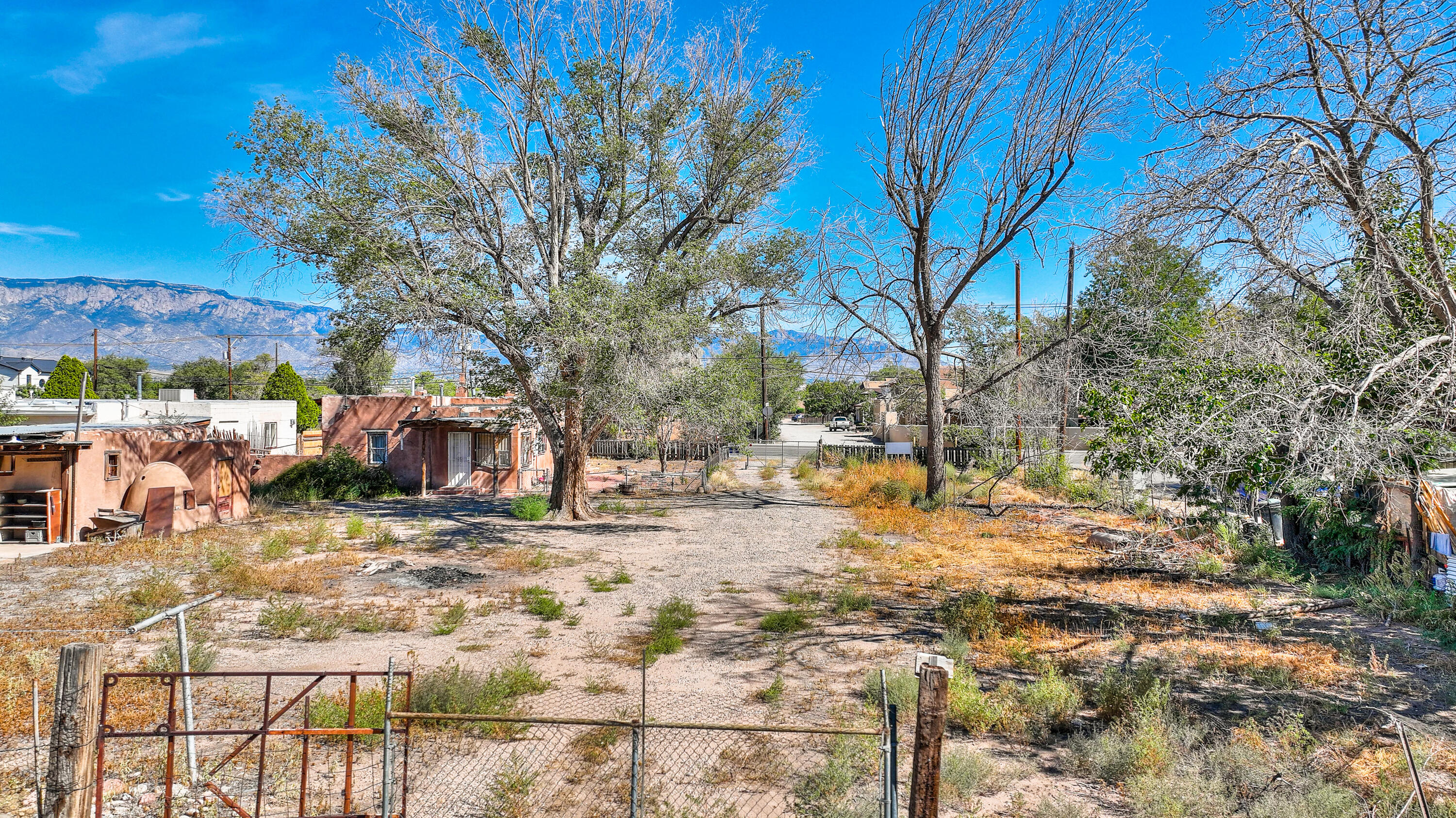 8817 4th Street, Los Ranchos, New Mexico image 9