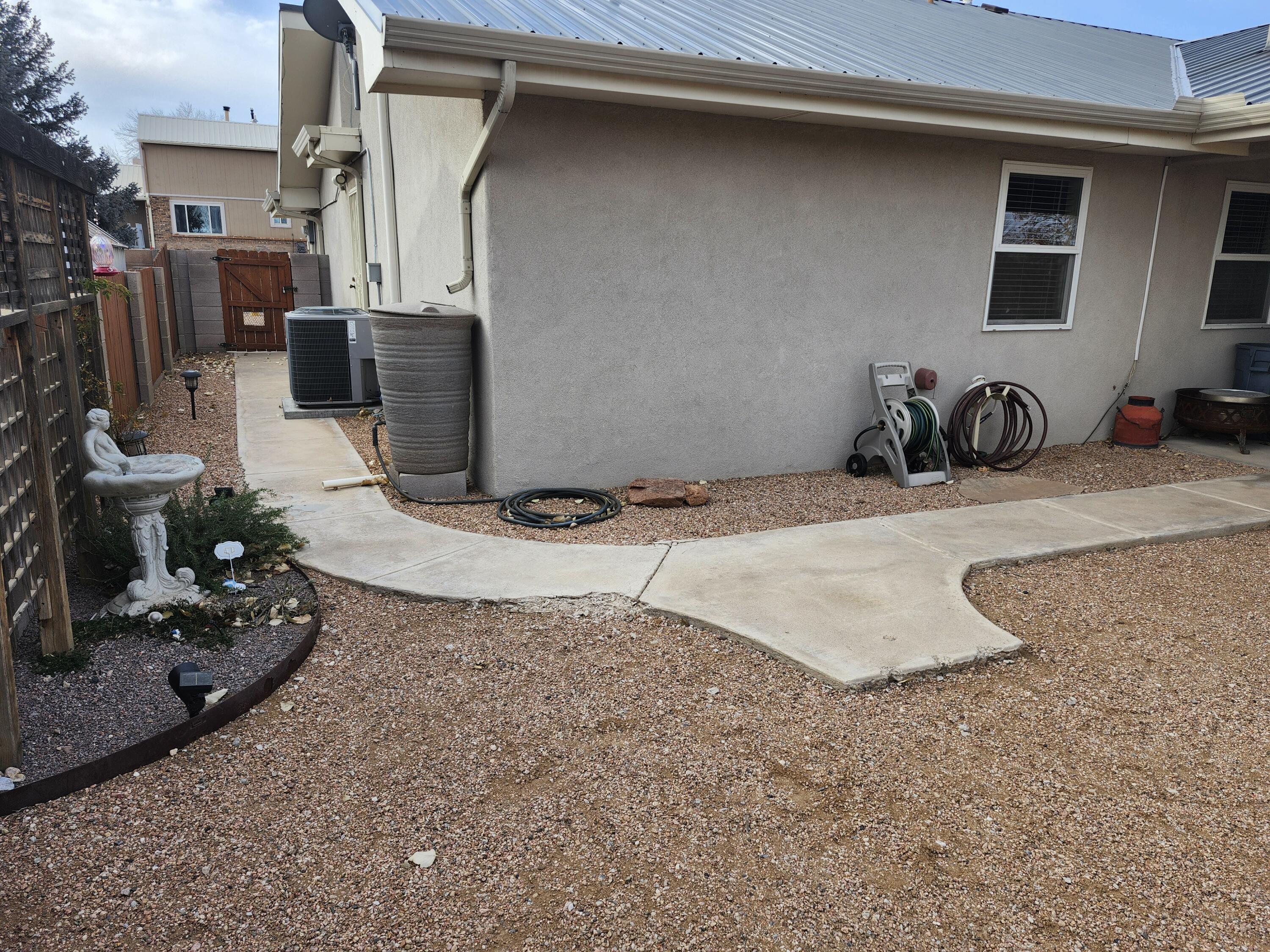 5833 Ave La Mirada, Albuquerque, New Mexico image 31