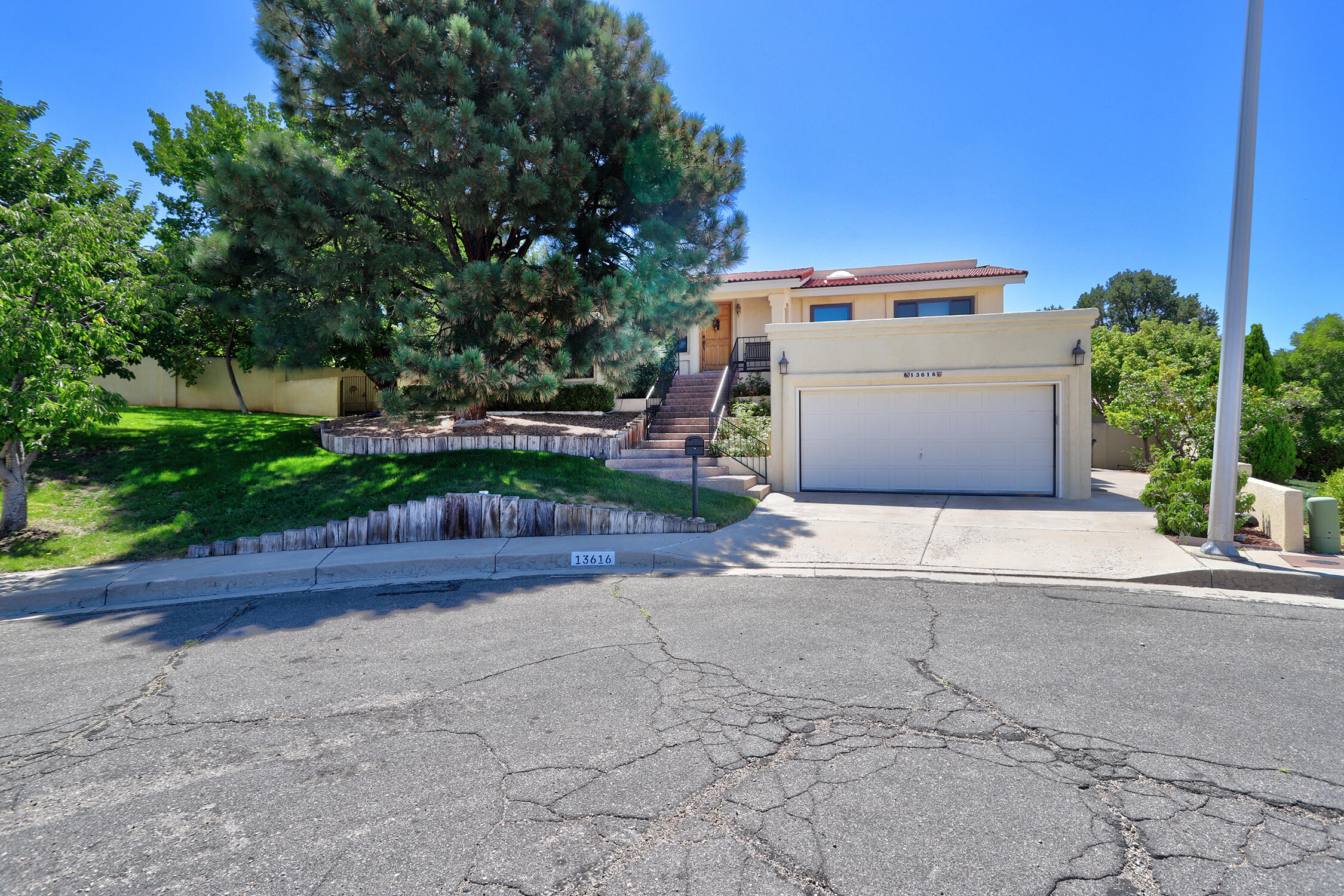 13616 Ernesto Court NE