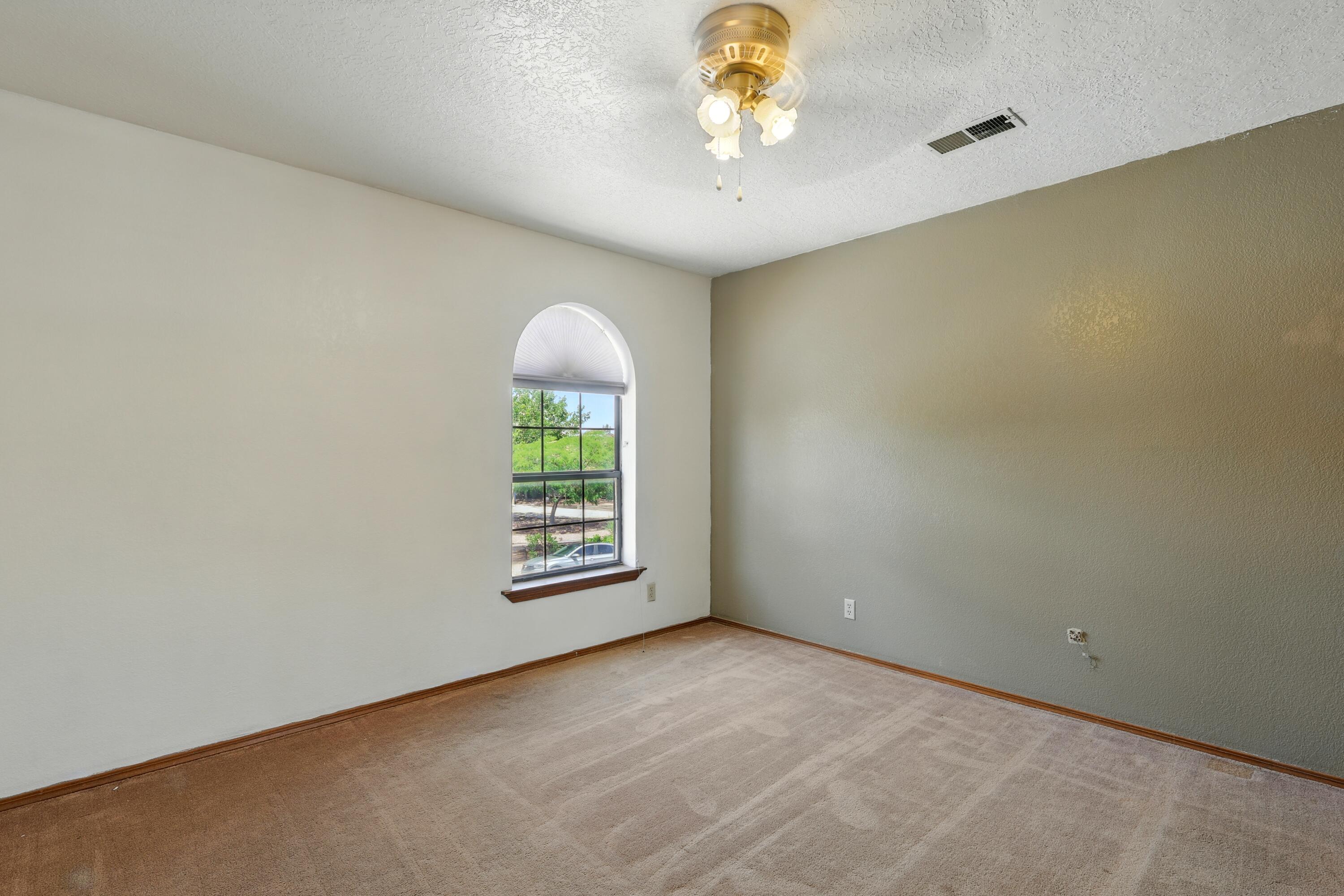 1551 Valley View Drive, Los Lunas, New Mexico image 33