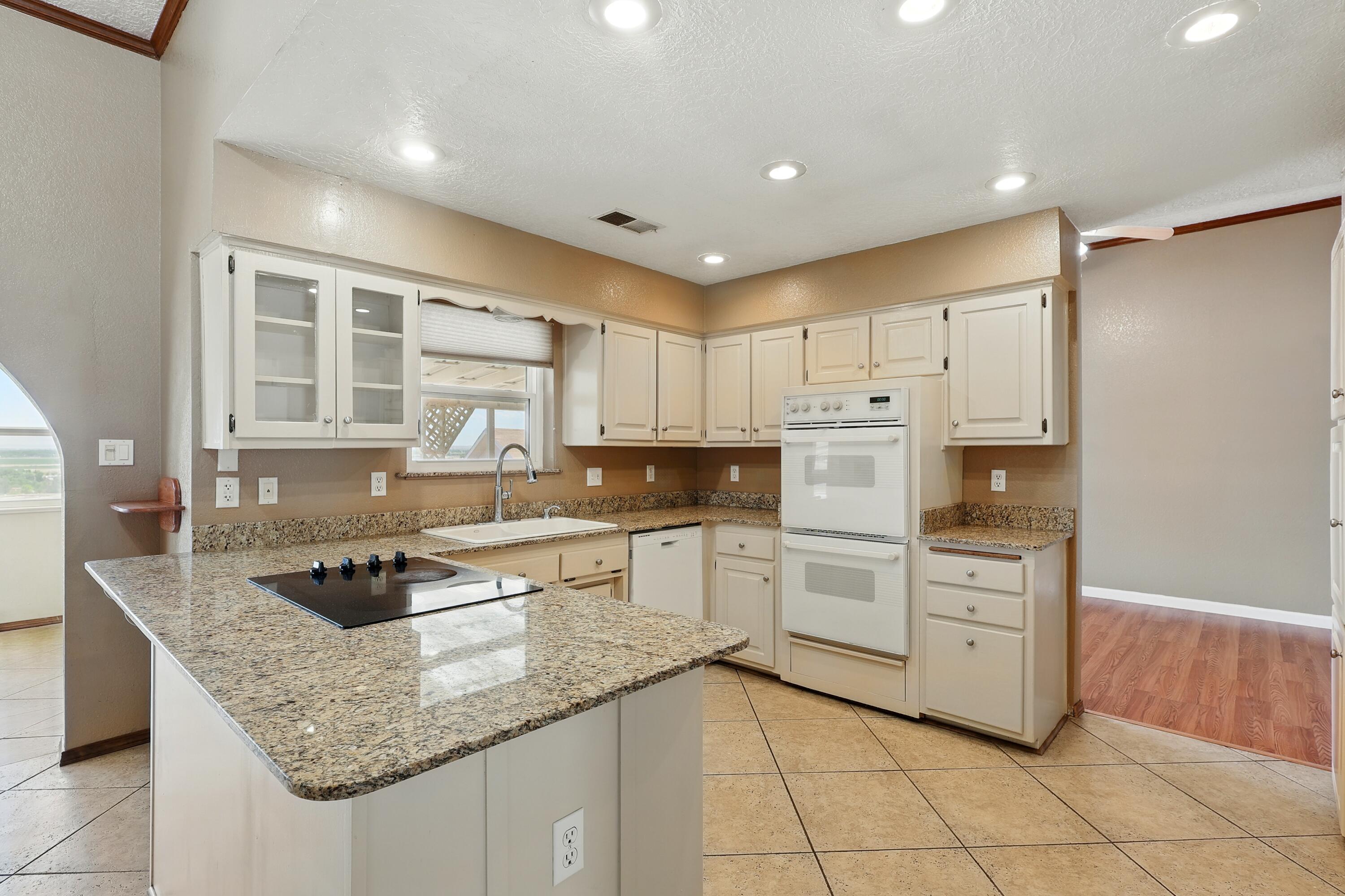 1551 Valley View Drive, Los Lunas, New Mexico image 12