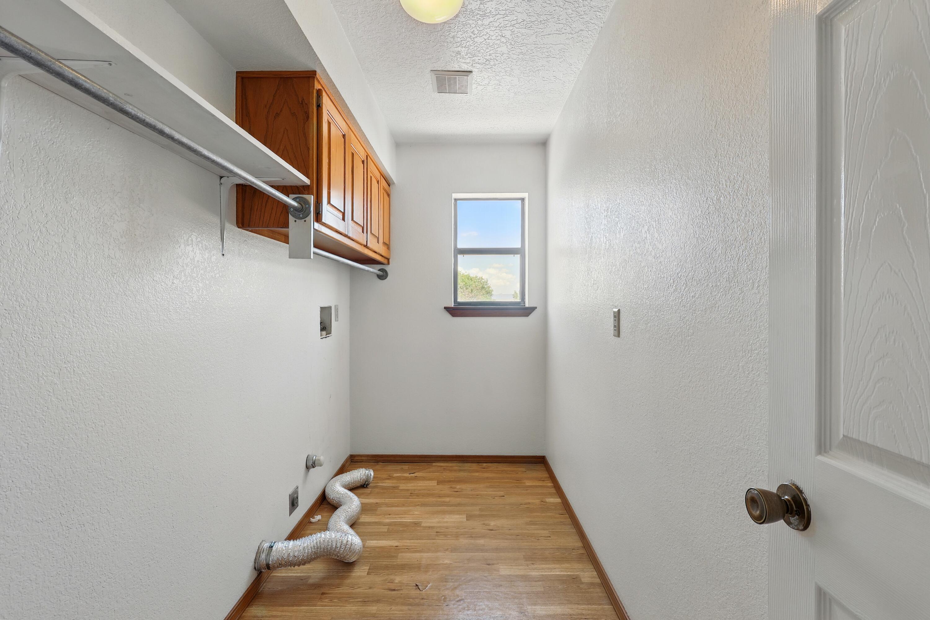 1551 Valley View Drive, Los Lunas, New Mexico image 32