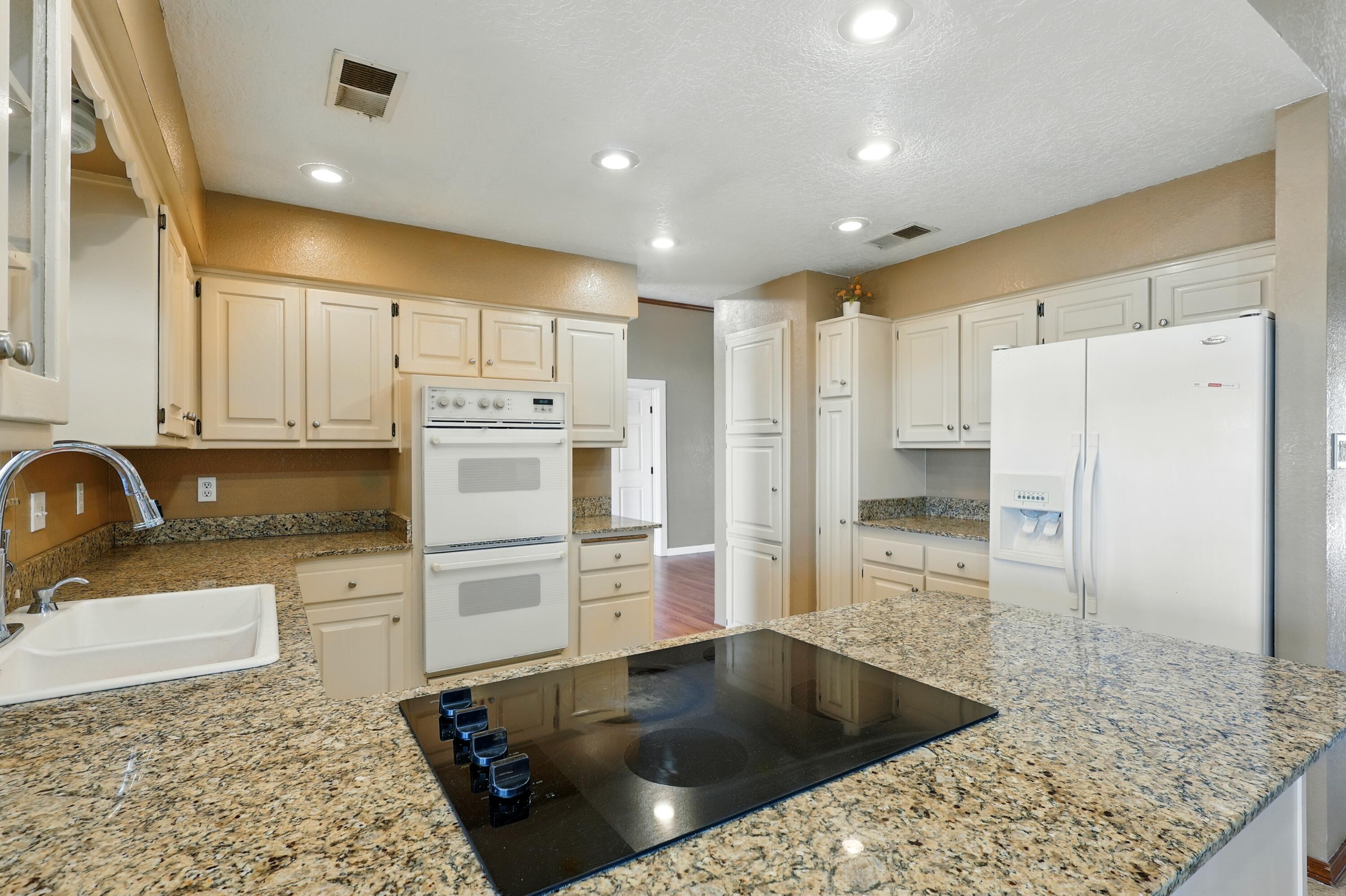 1551 Valley View Drive, Los Lunas, New Mexico image 15