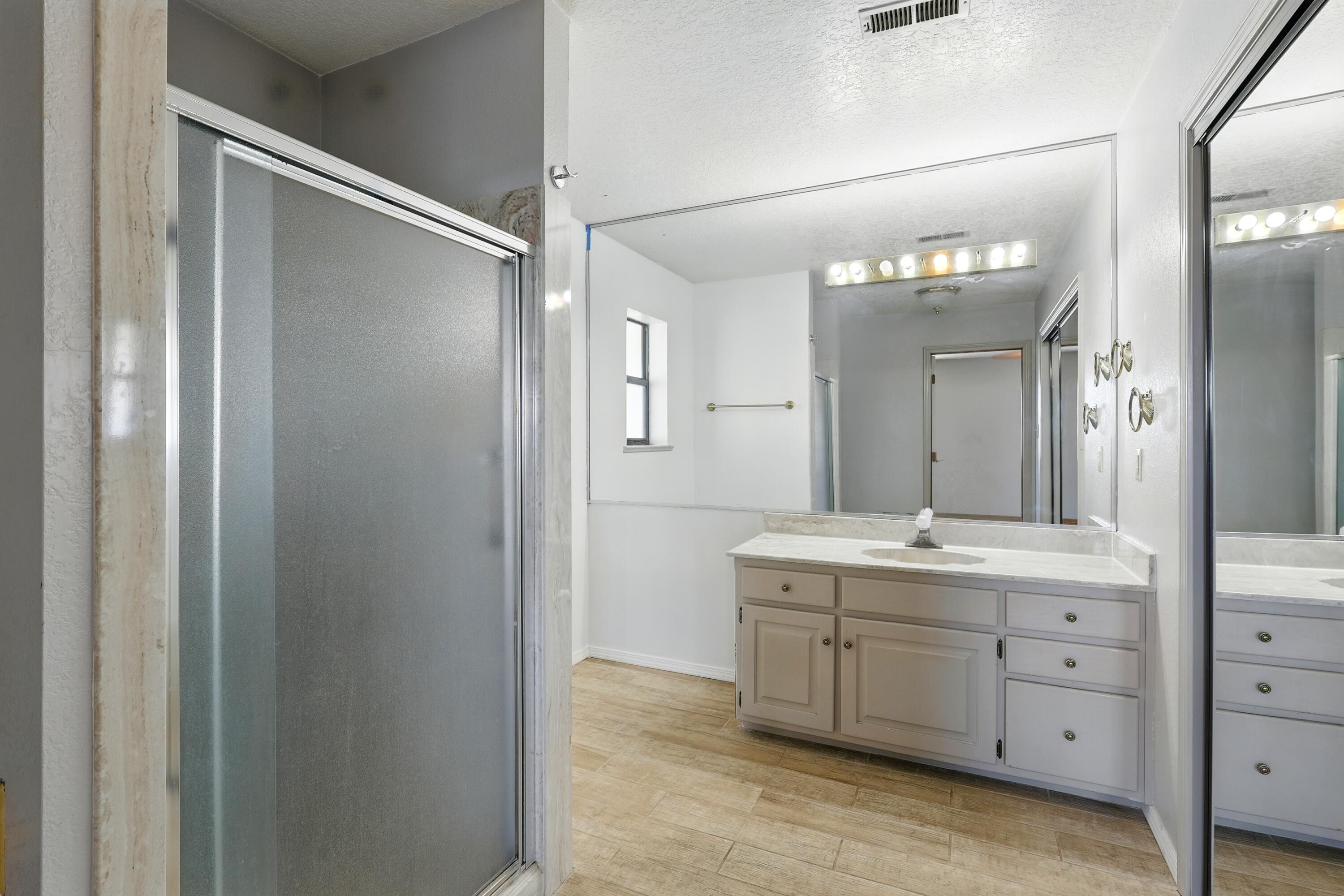 1551 Valley View Drive, Los Lunas, New Mexico image 29