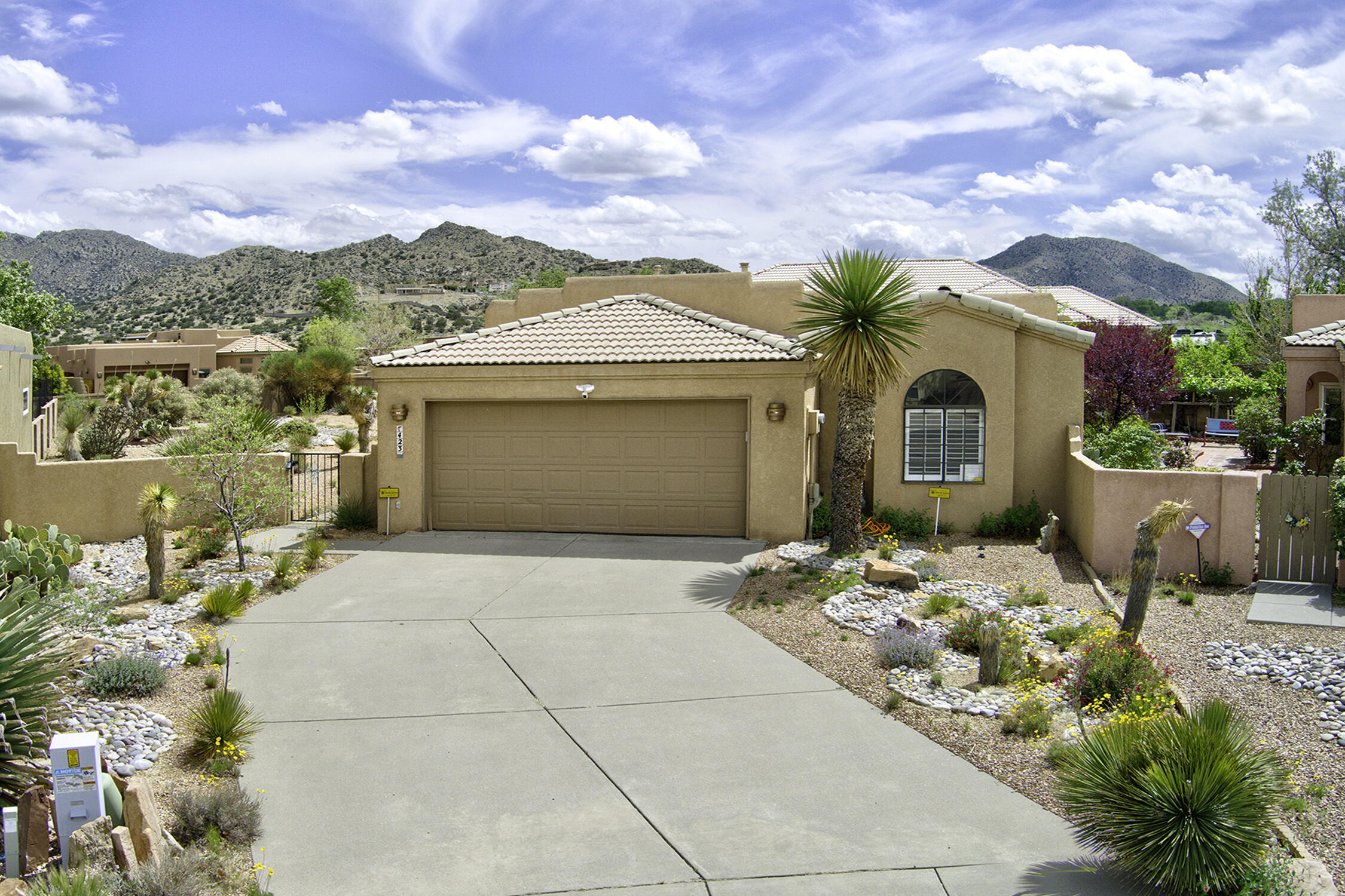 423 Serenity Court SE