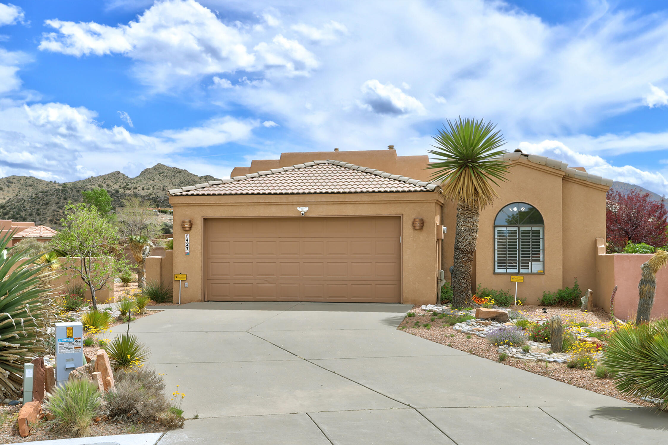 423 Serenity Court SE