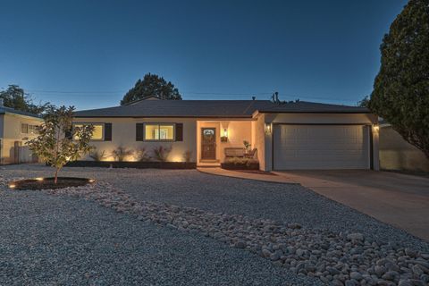 1521 Dartmouth Drive NE Albuquerque NM 87106