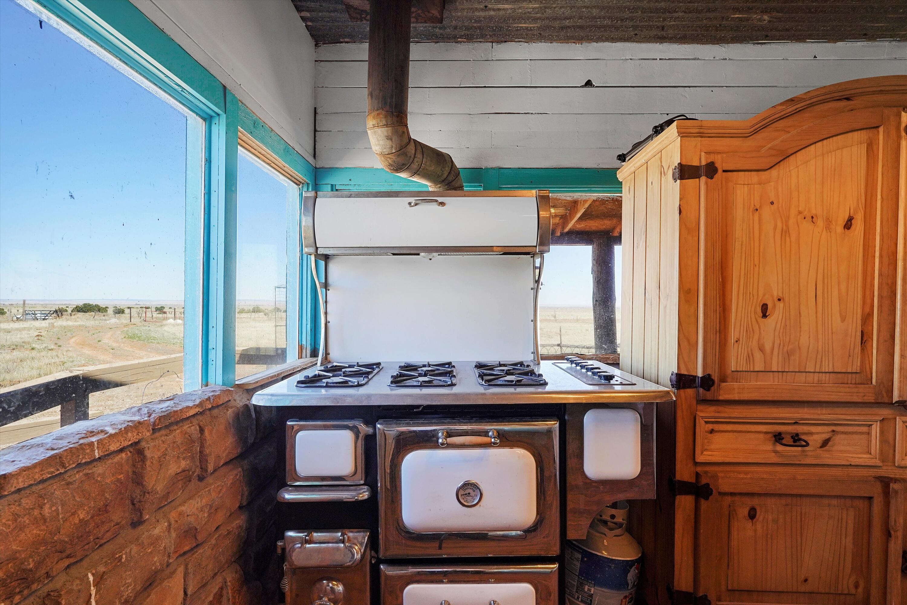 550 Peacock Road, McIntosh, New Mexico image 9