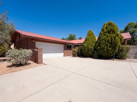 Photo of 8804 Pony Express Trail NE, Albuquerque, NM 87109 (MLS # 1103290)