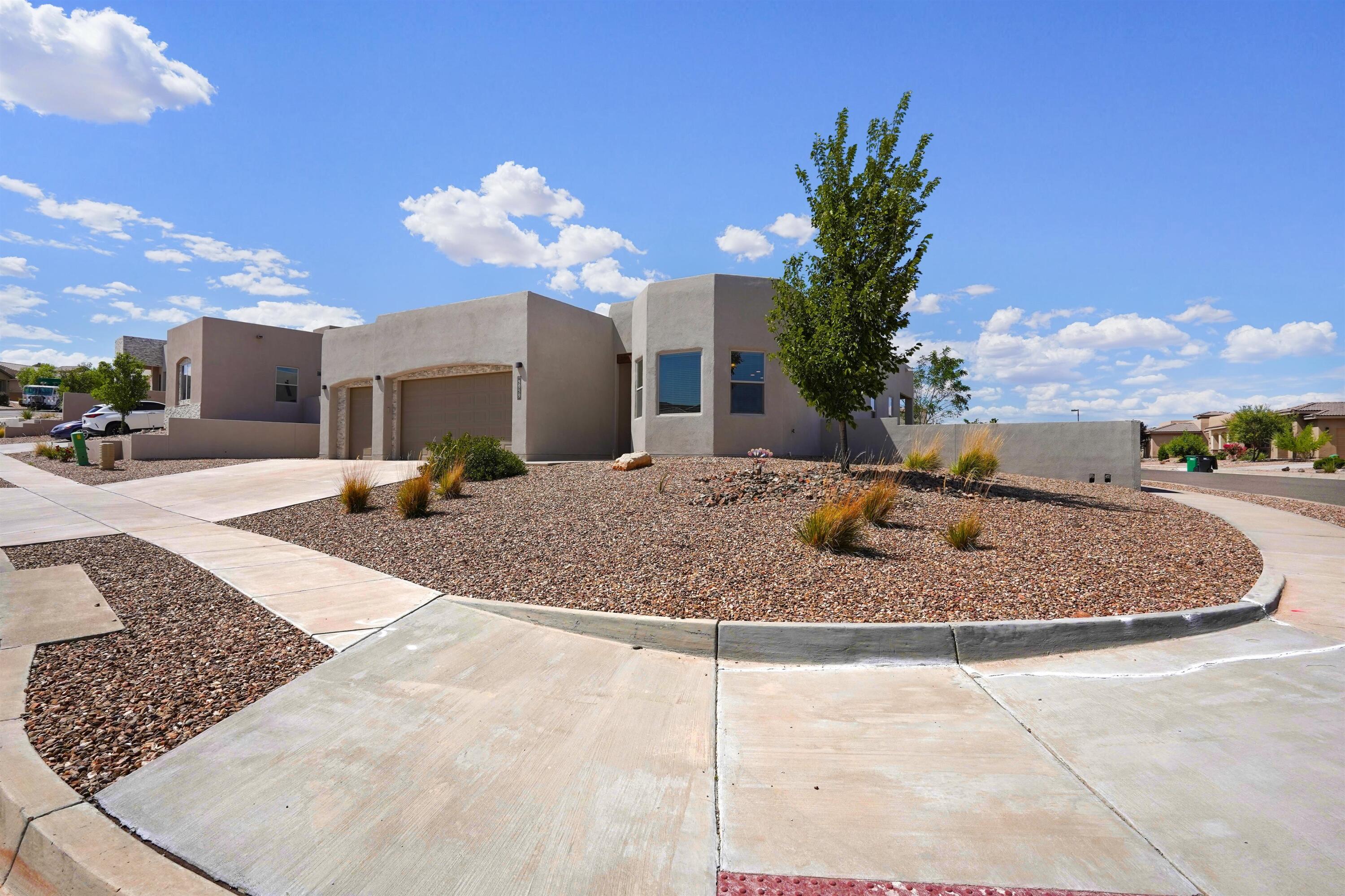 5959 Redondo Sierra Vista NE