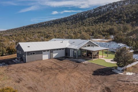 Photo of 101 Pine Ridge Road, Sandia Park, NM 87047 (MLS # 1098243)