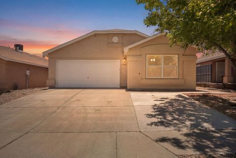 Homes For Sale - 5704 Mesa Ridge Road<br/> Bernalillo County, Albuquerque, NM 87114