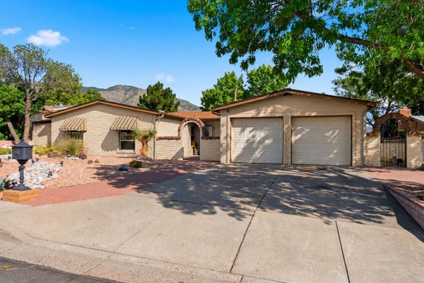 11900 EL SOLINDO AVE NE, ALBUQUERQUE, NM 87111 - Image 296bb85e1bbb3f758897159e532d9d6e/512115049