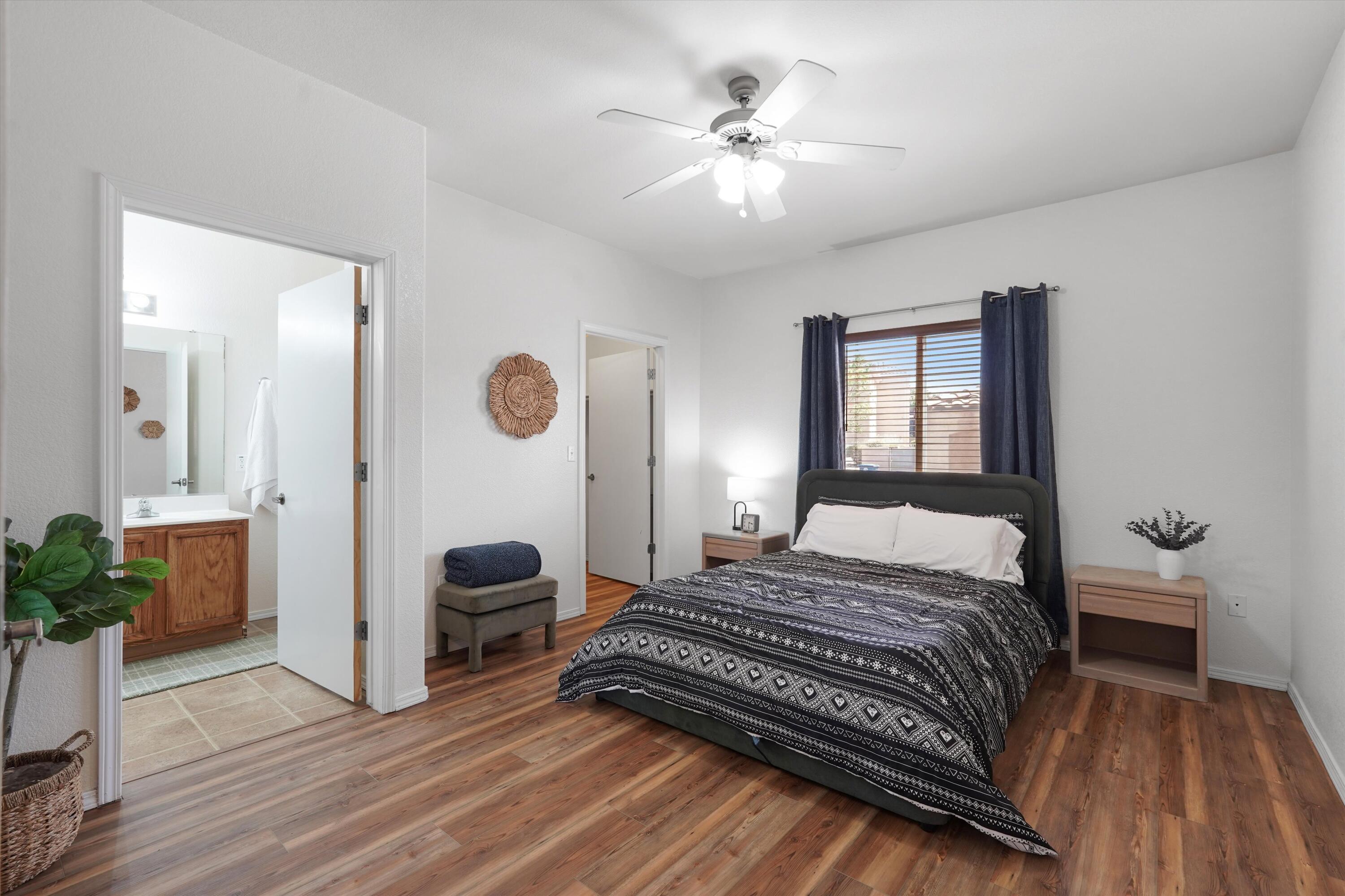 6800 Vista Del Norte Road NE 1114