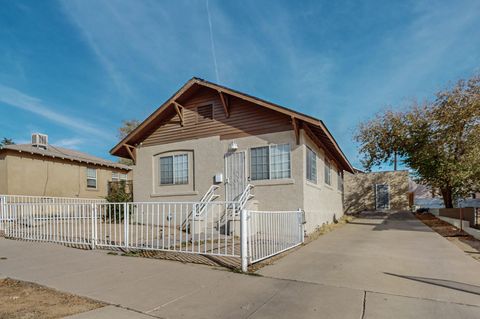 212 Sycamore Street NE Albuquerque NM 87106