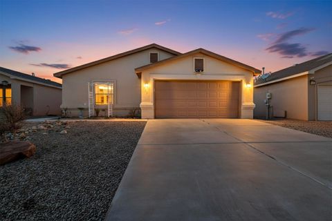 Photo of 715 Redwood Street SW, Rio Rancho, NM 87124 (MLS # 1097272)