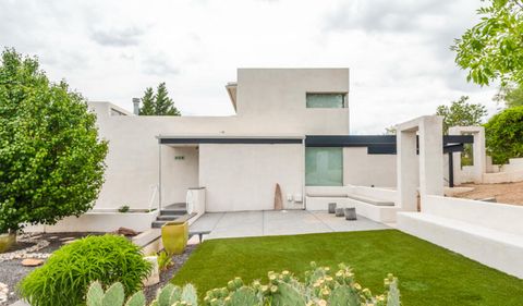 Photo of 409 RIDGE Place NE, Albuquerque, NM 87106 (MLS # 1092288)