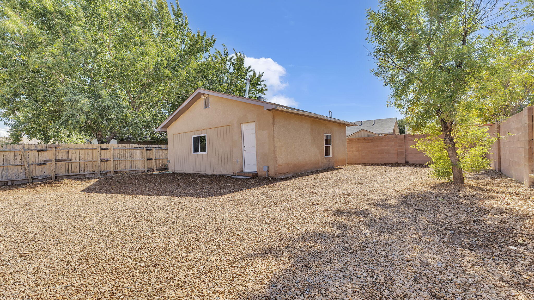 2320 Dora Avenue NW