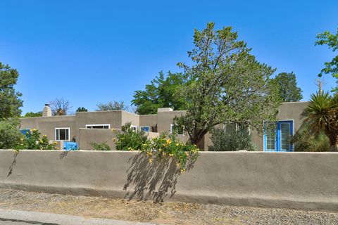 Photo of 911 Palmas Altas Drive SE, Rio Rancho, NM 87124 (MLS # 1105188)