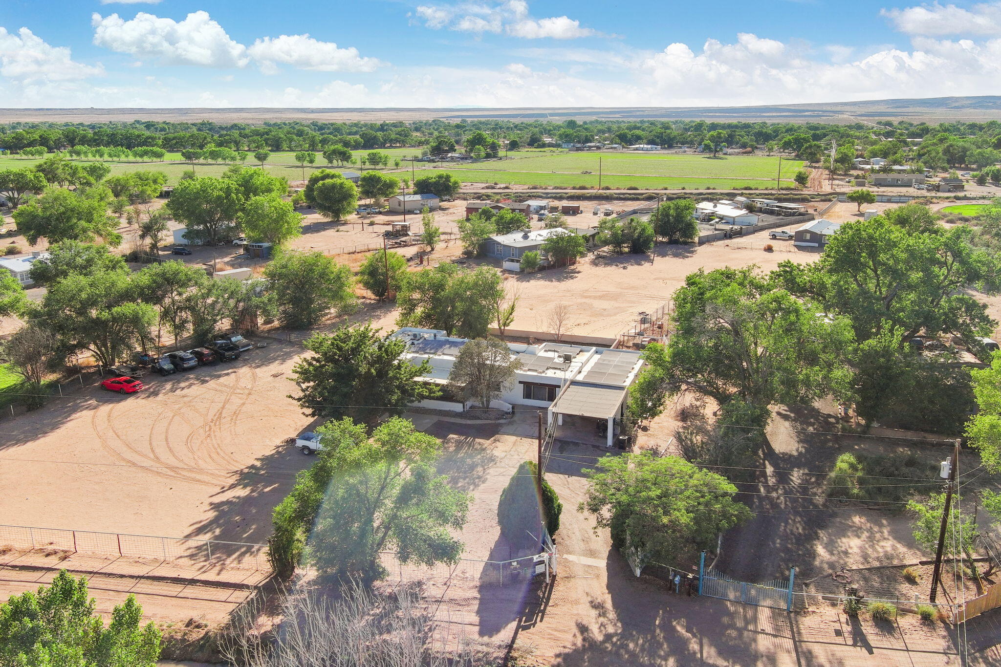611 Cordova Road, Los Lunas, New Mexico image 2