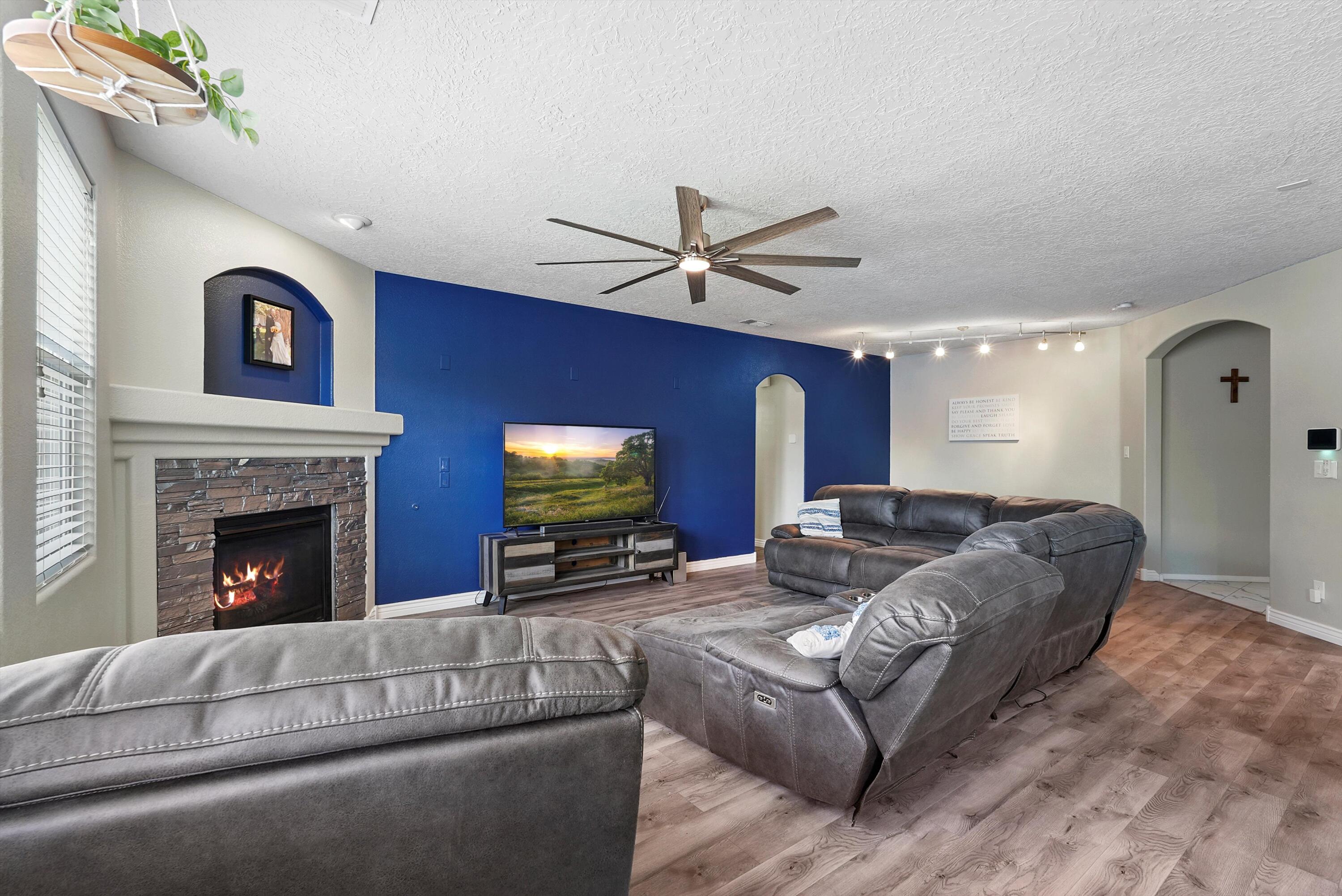2203 Via Esterlina Avenue, Rio Rancho, New Mexico image 4