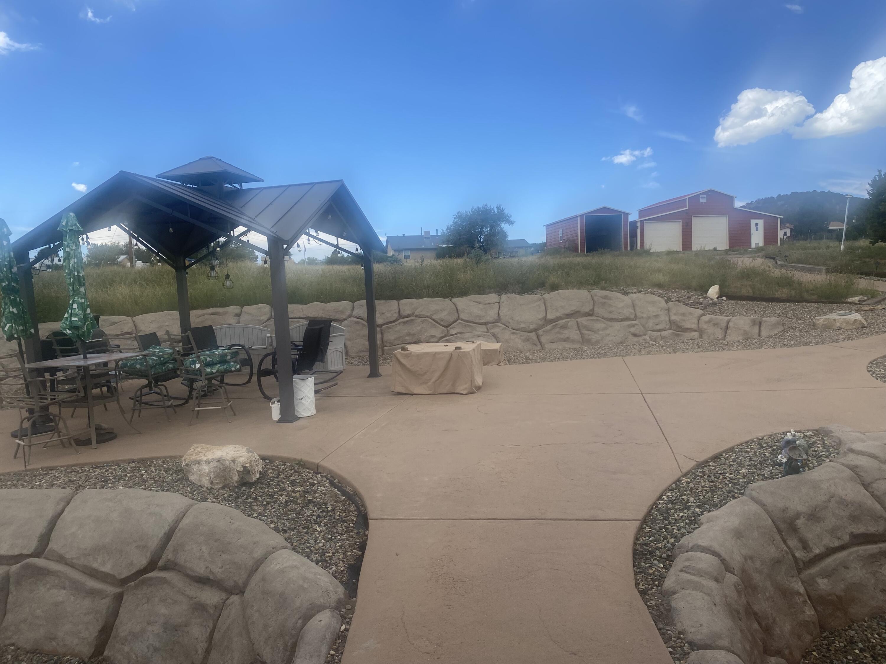 985 MOUNTAIN VALLEY Road