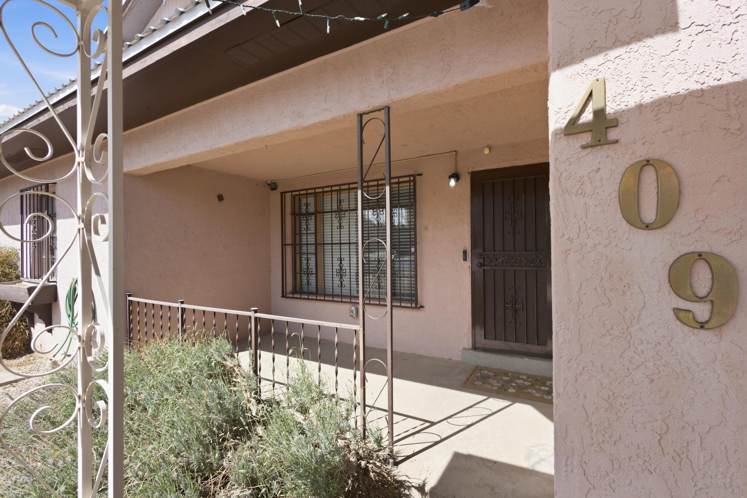 409 Valencia Drive NE