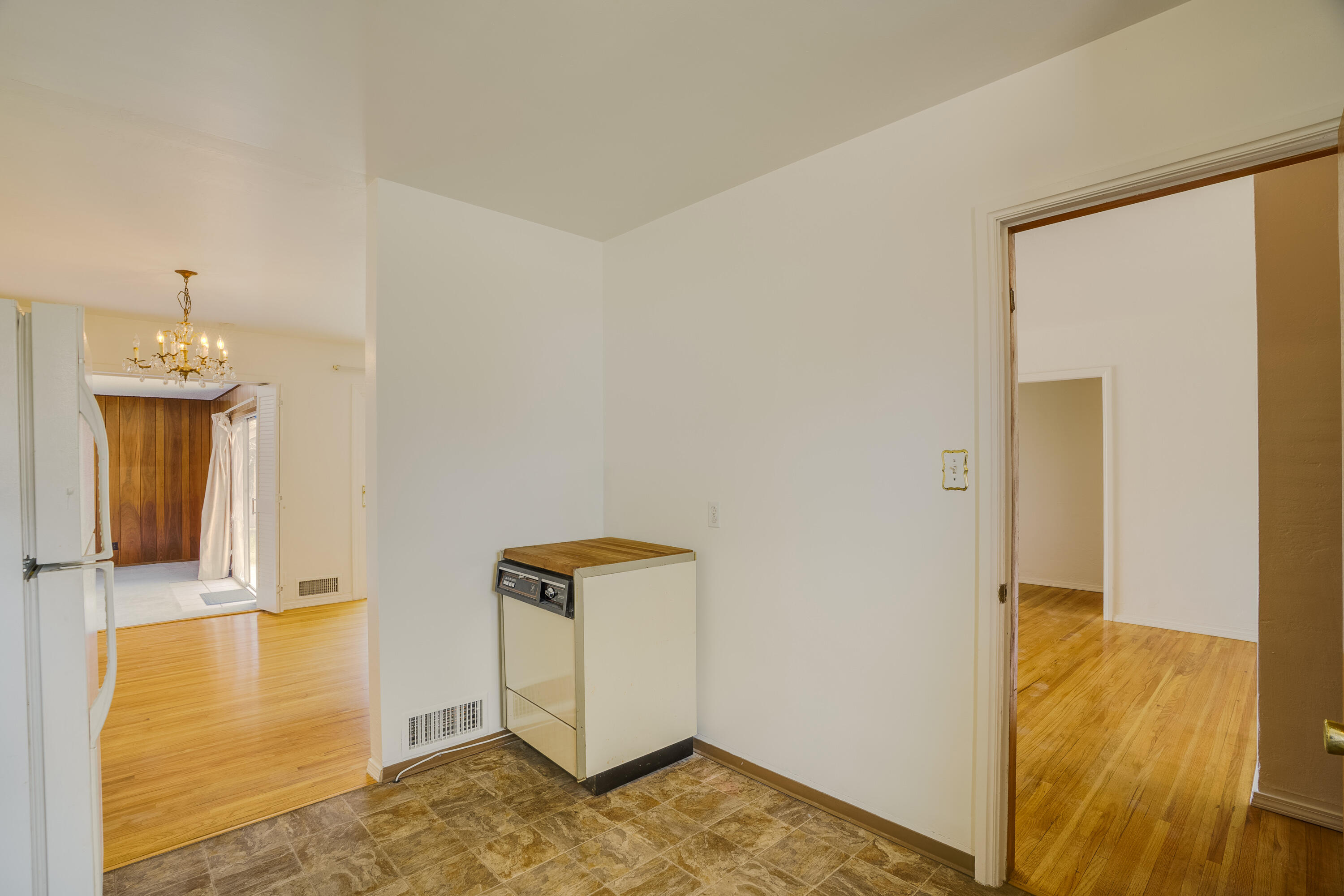 2928 Cardenas Drive, Albuquerque, New Mexico image 9