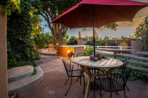 Photo of 713 CALIFORNIA Street SE, Albuquerque, NM 87108 (MLS # 1091774)