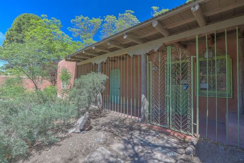 Photo of 509 Chamiso Lane NW, Los Ranchos, NM 87107 (MLS # 1102636)