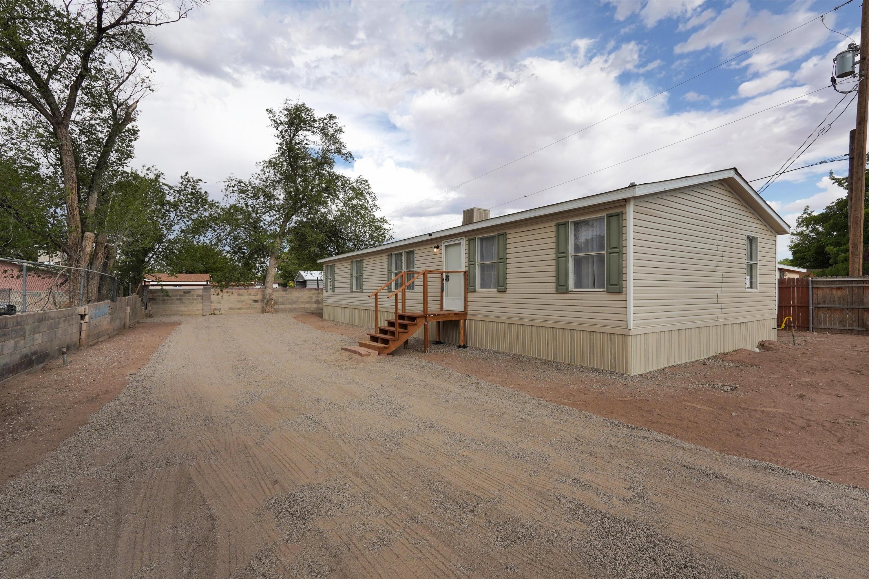 2106 Perry Road SW