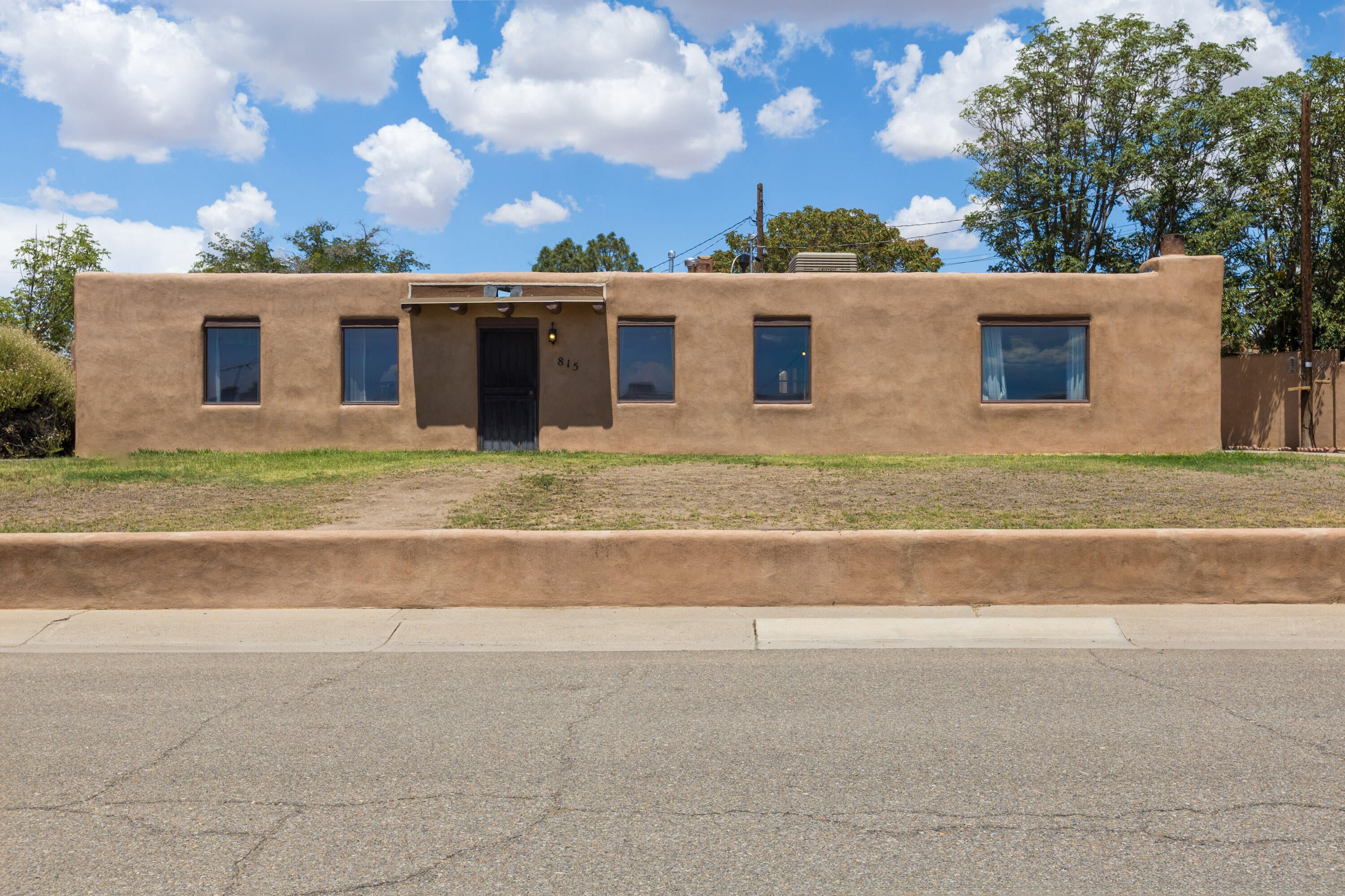 815 Rio Vista Circle SW