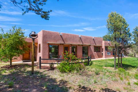Homes For Sale - 200 Sangre De Cristo Circle<br/> Cedar Crest, NM 87008