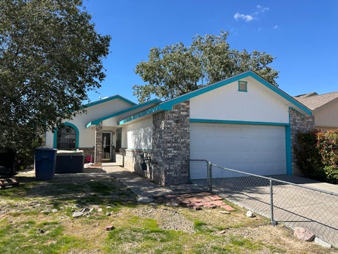 Photo of 1161 Camino Del Rey Drive SW, Los Lunas, NM 87031 (MLS # 1112314)