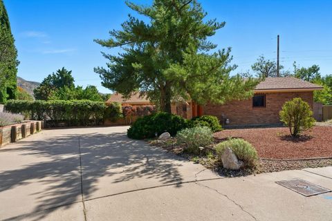 Photo of 4013 Glen Canyon Court NE, Albuquerque, NM 87111 (MLS # 1093222)