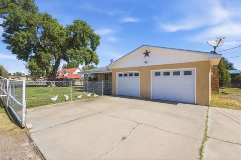 Homes For Sale - 15 Whitehouse Road<br/> Los Lunas, NM 87031