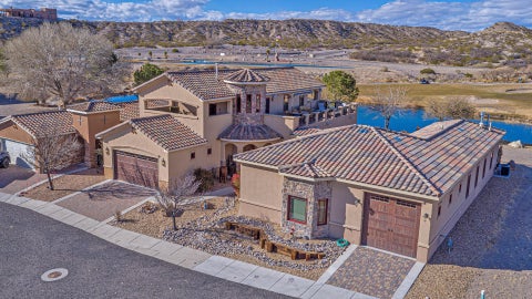 Homes For Sale - 108 Lakeview Road<br/> Elephant Butte, NM 87935