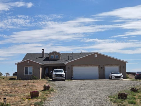 Homes For Sale - 16 Northland Meadows Place<br/> Edgewood, NM 87015