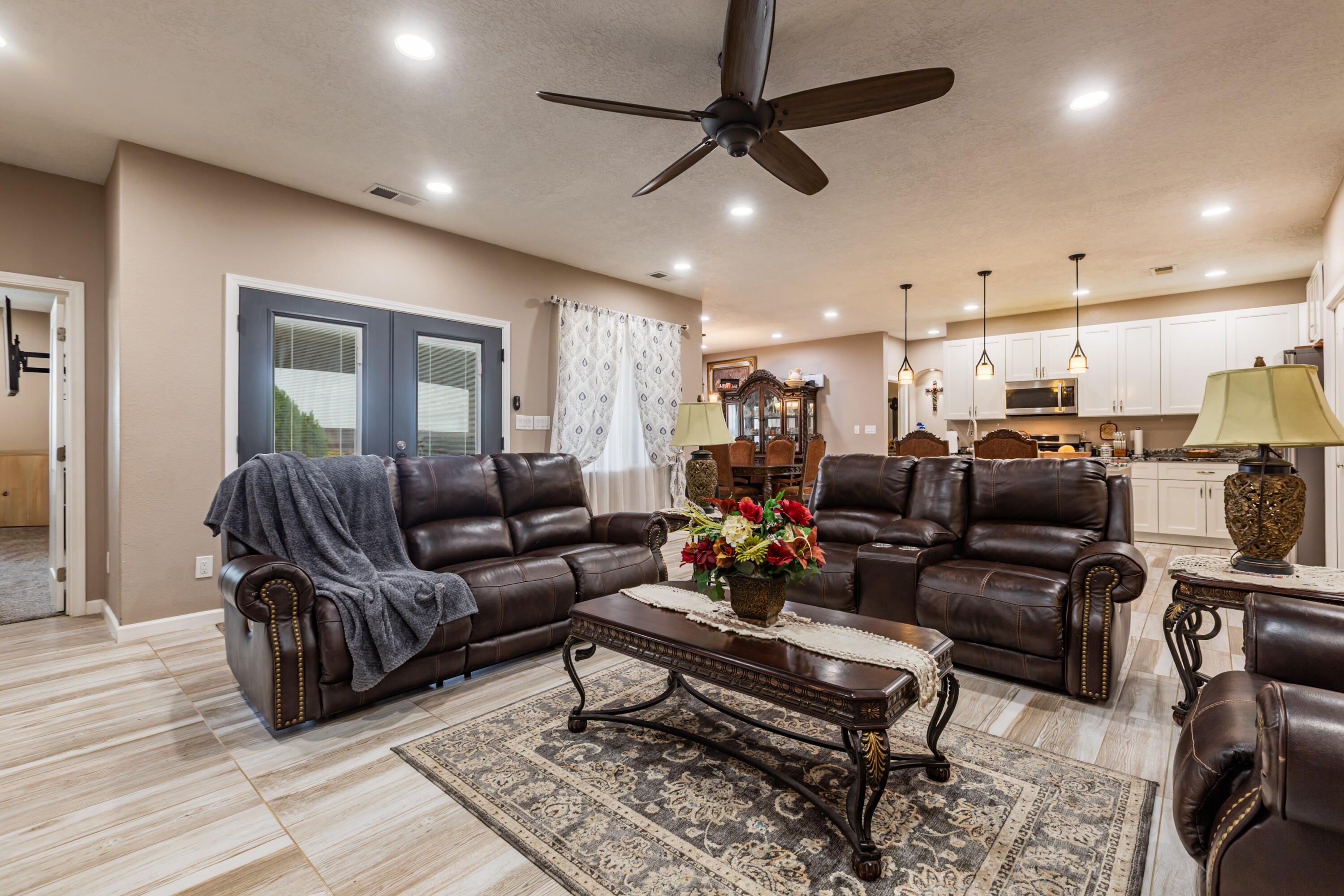 16 Northland Meadows Place
