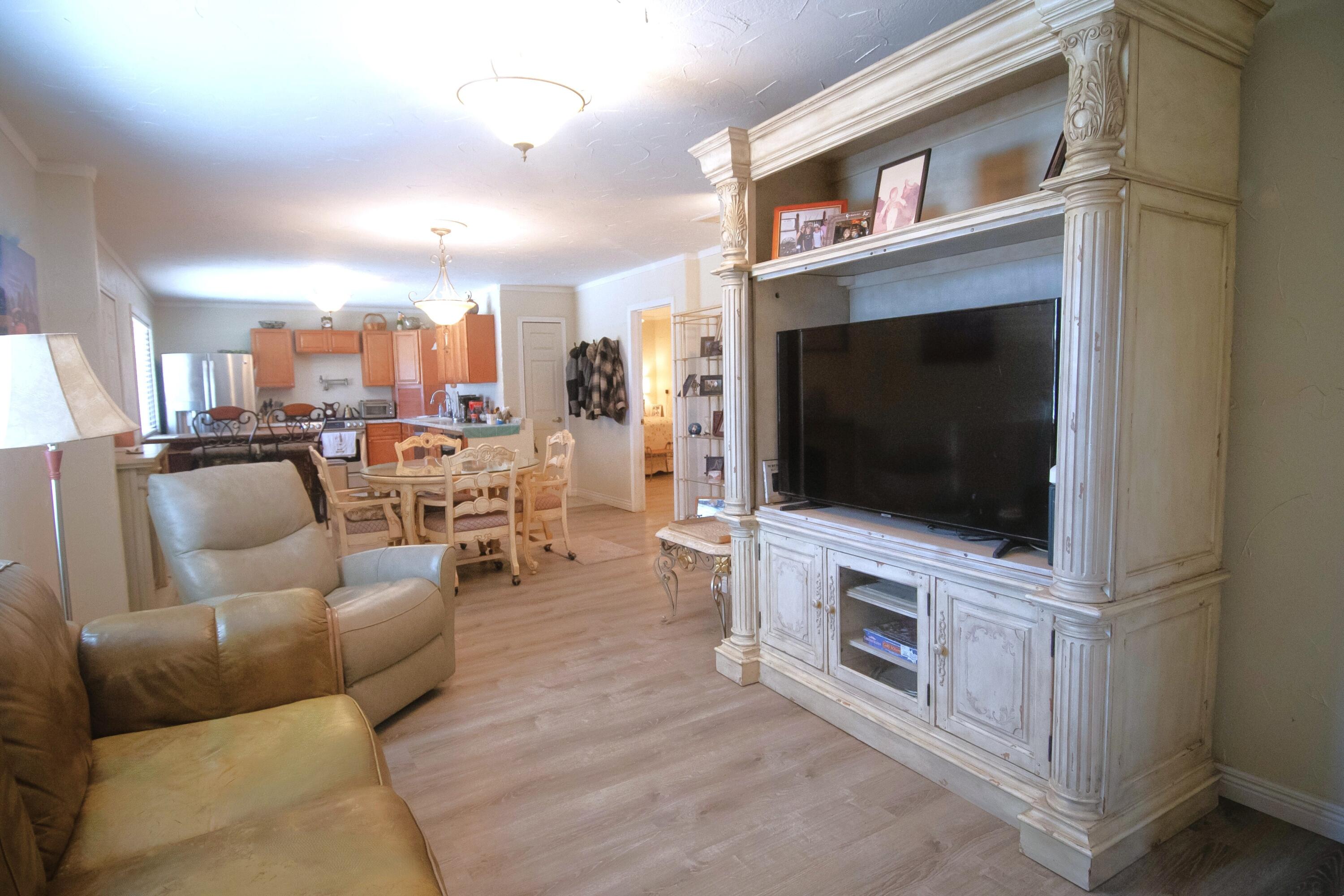 404 3rd Street, Capitan, New Mexico image 6