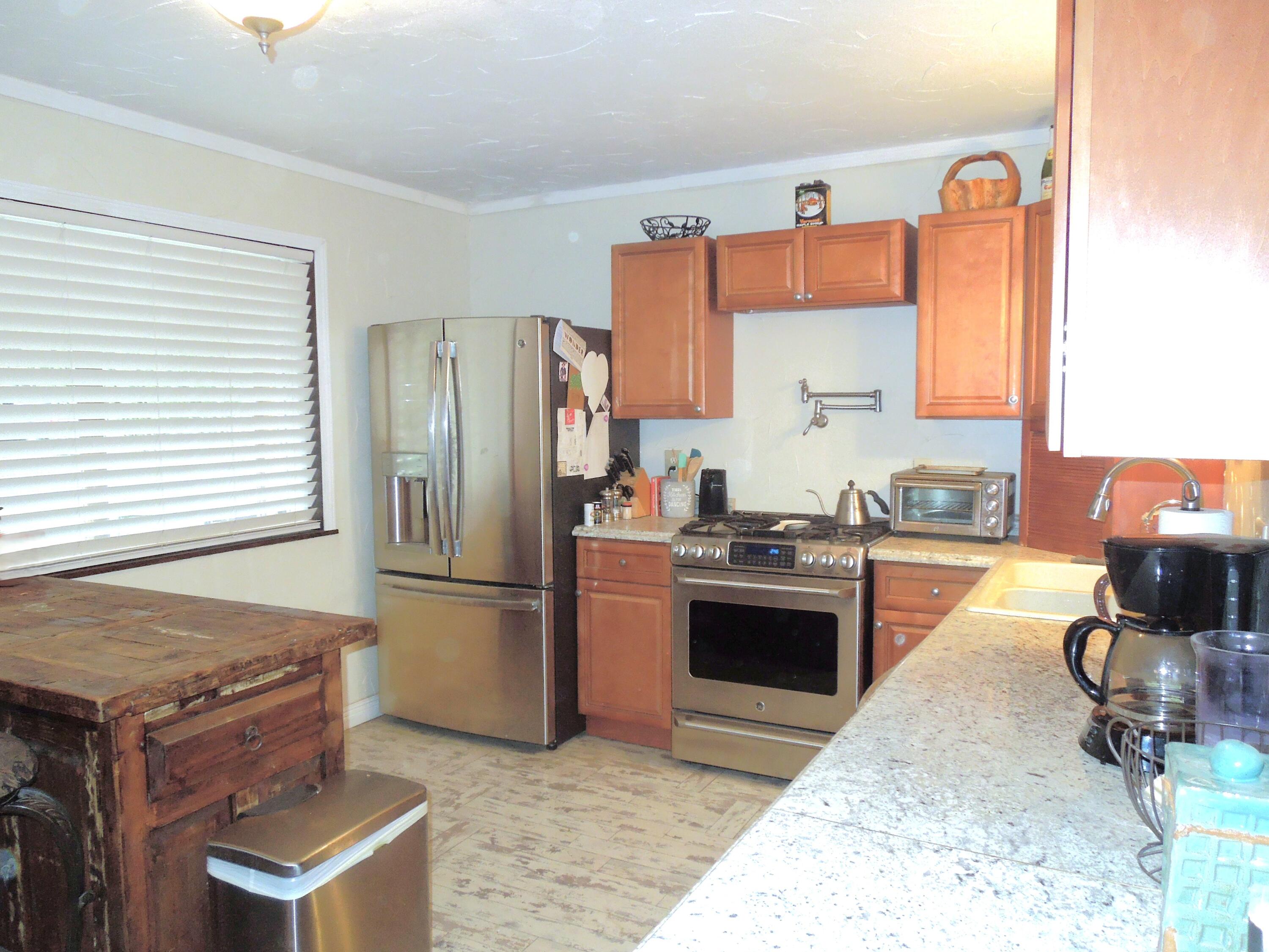 404 3rd Street, Capitan, New Mexico image 10