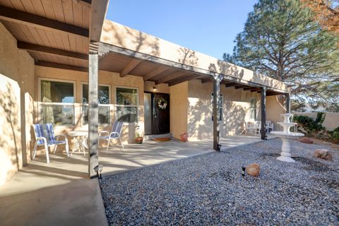 Photo of 3900 Embudito Drive NE, Albuquerque, NM 87111 (MLS # 1104403)