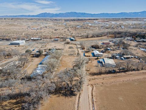 Photo of 0 El Cerro Loop, Los Lunas, NM SW, Los Lunas, NM 87031 (MLS # 1095235)