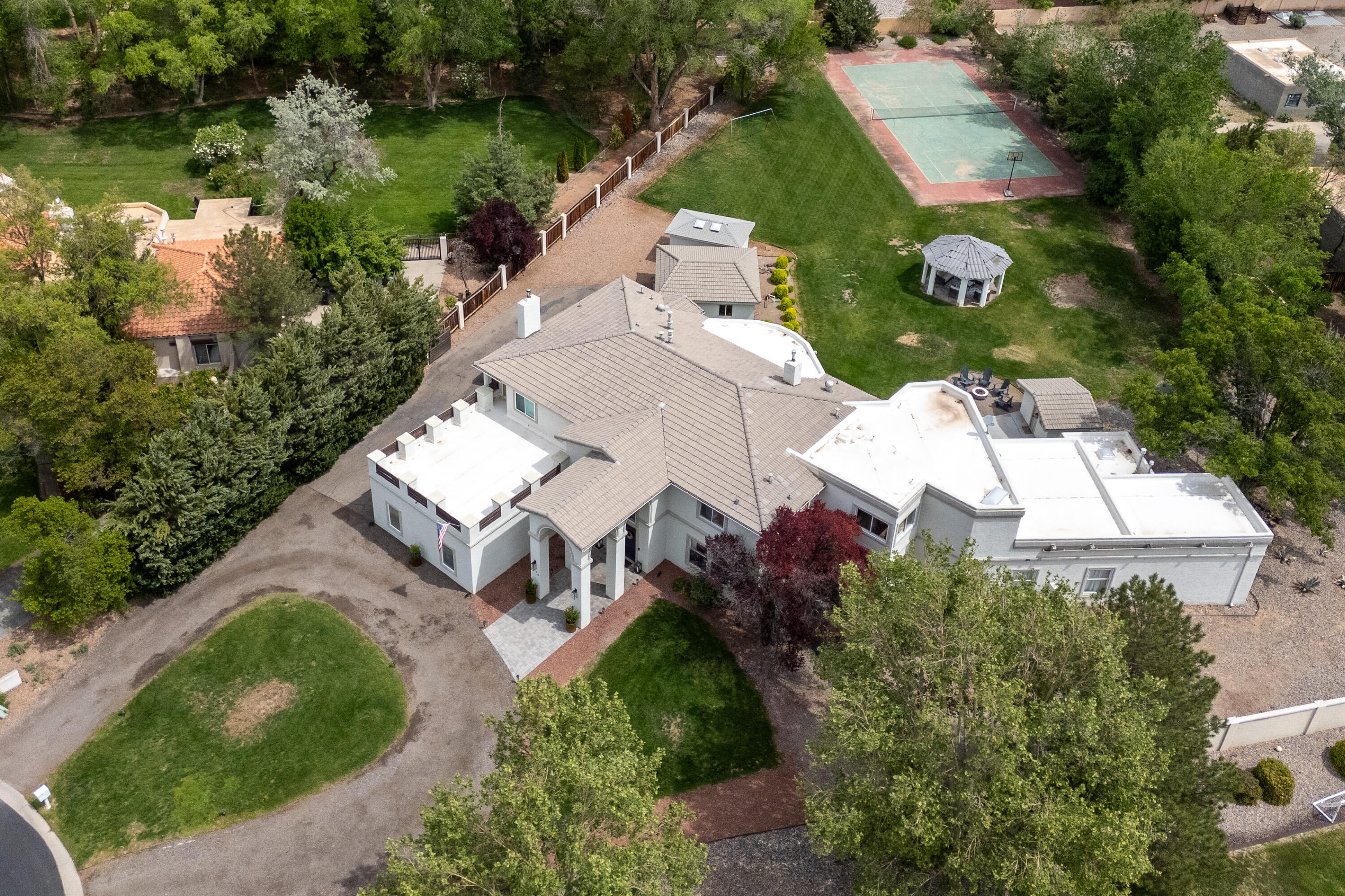 1418 Bonito Suenos Court, Los Ranchos, New Mexico image 45