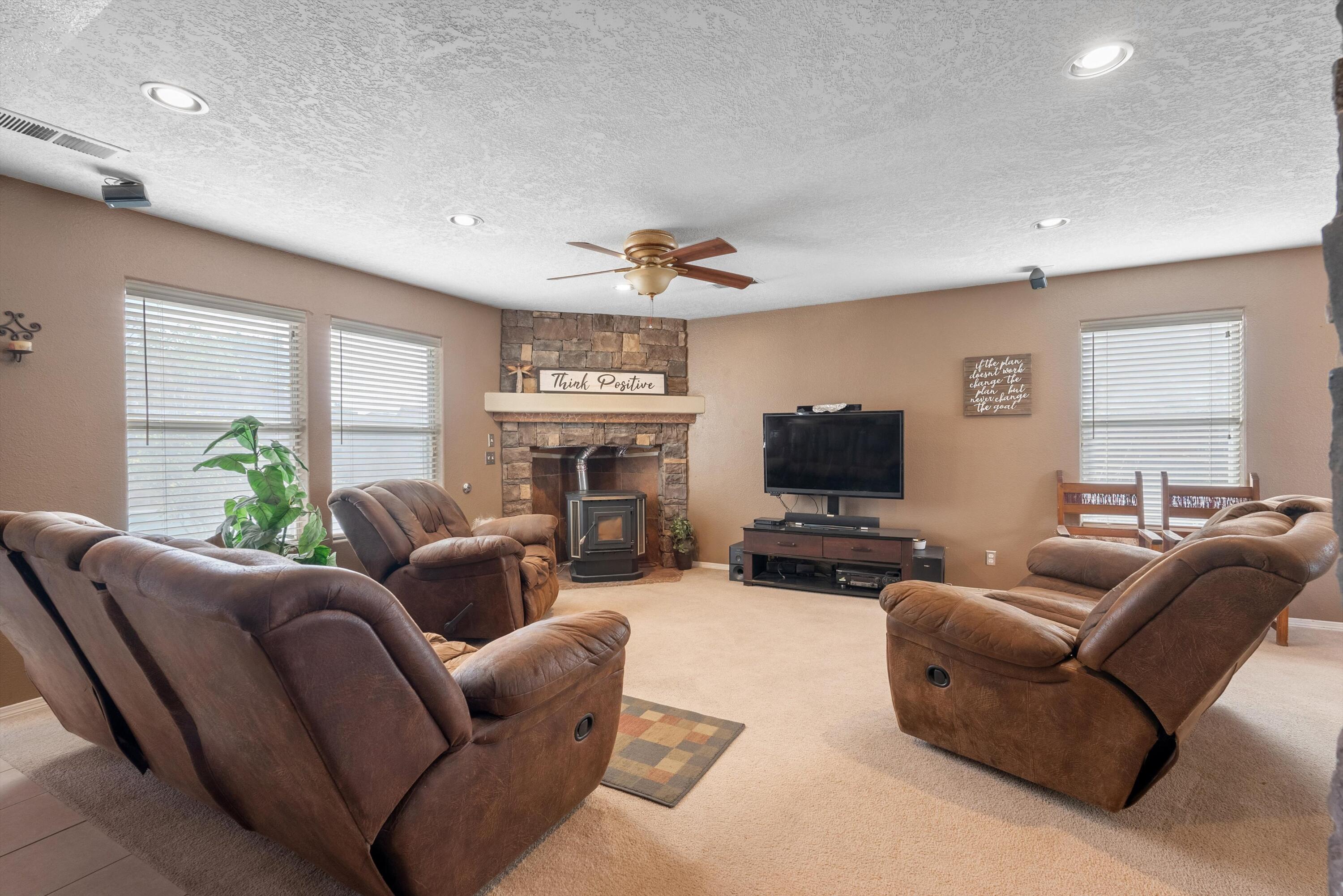 6308 Turquoise Trail, Rio Rancho, New Mexico image 7