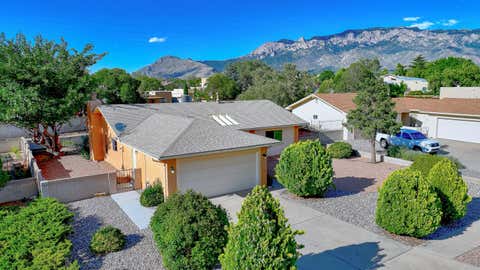 Homes For Sale - 7808 Pioneer Trail<br/> Bernalillo County, Albuquerque, NM 87109