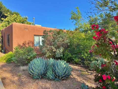 Homes For Sale - 1937 Truman Street<br/> Bernalillo County, Albuquerque, NM 87110