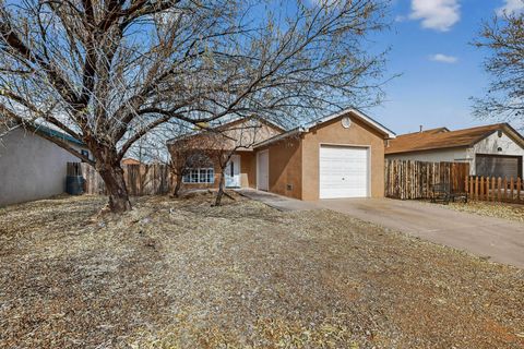 Photo of 603 Santa Fe Avenue, Moriarty, NM 87035 (MLS # 1094755)